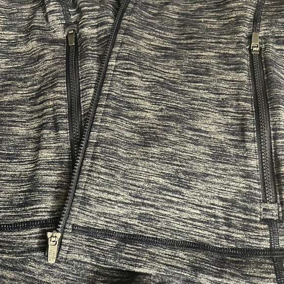 VS Sport Jacket Zip w Thumb Holes Size M Zip pockets - Picture 5 of 14